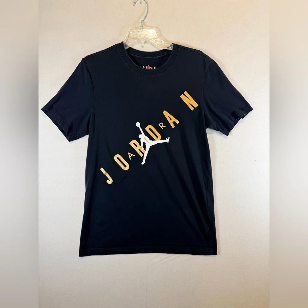 Jordan Graphic T Shirt Men’s Small Black Gold Jumpman Tee